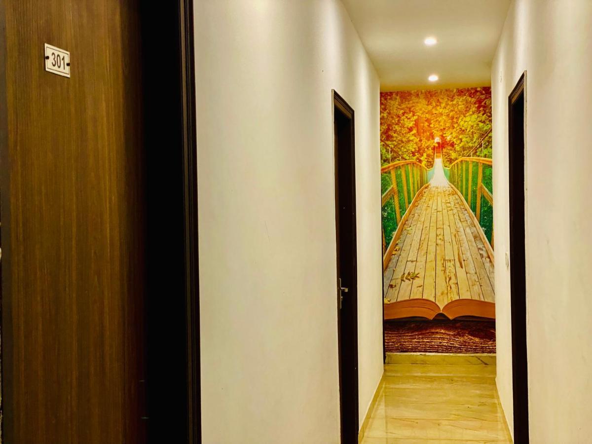 Hotel Hollywood - Family Hotel Zirakpur Ngoại thất bức ảnh