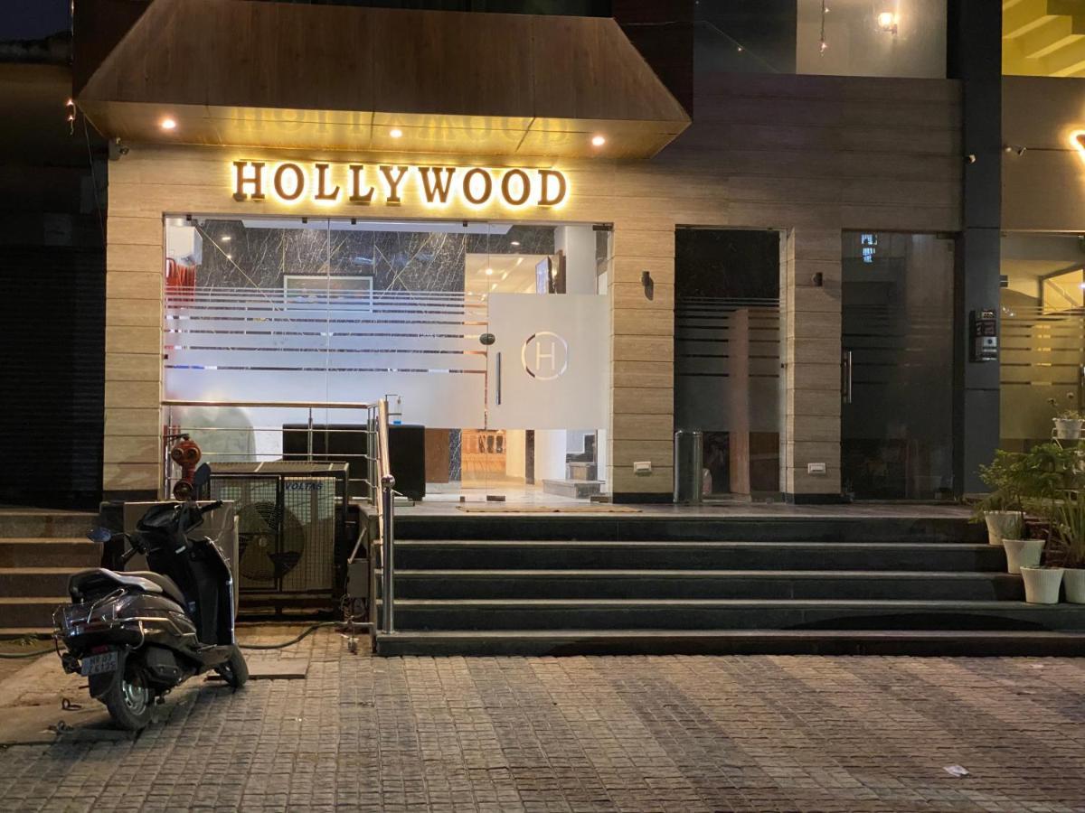 Hotel Hollywood - Family Hotel Zirakpur Ngoại thất bức ảnh